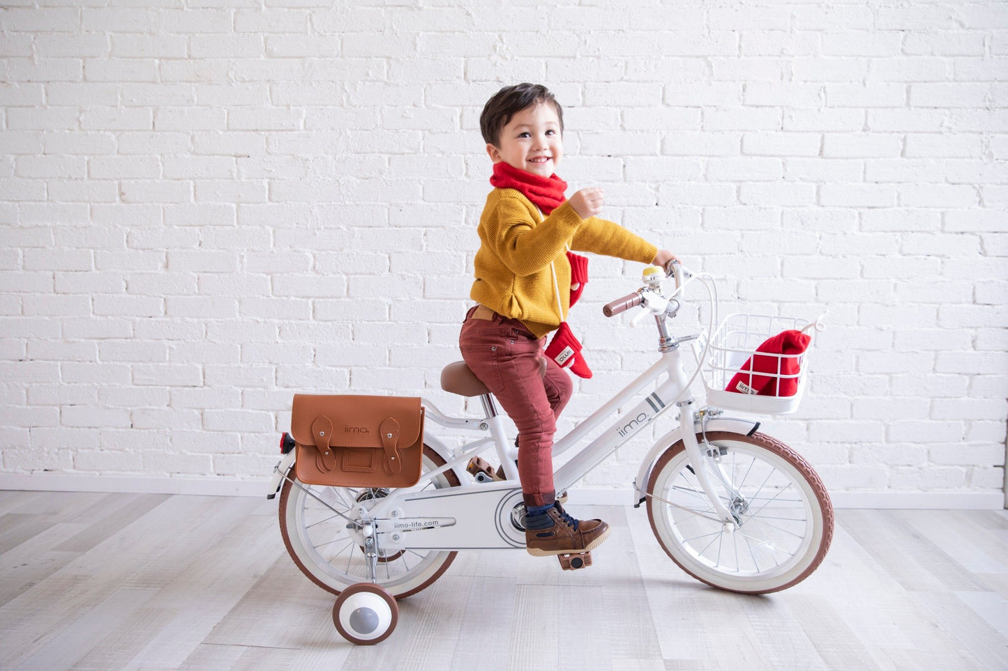 iimo Red / White Cashmere Collection (Limited Edition)