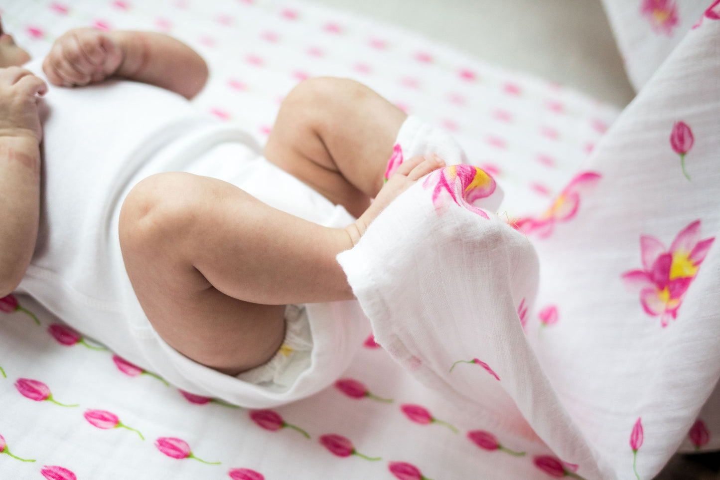 Organic Swaddle - Magical Lotus