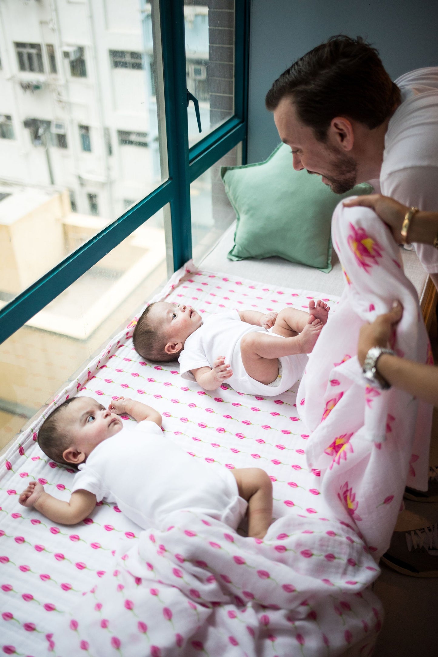 Organic Swaddle - Magical Lotus