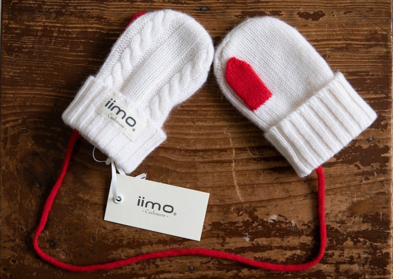 iimo Red / White Cashmere Collection (Limited Edition)
