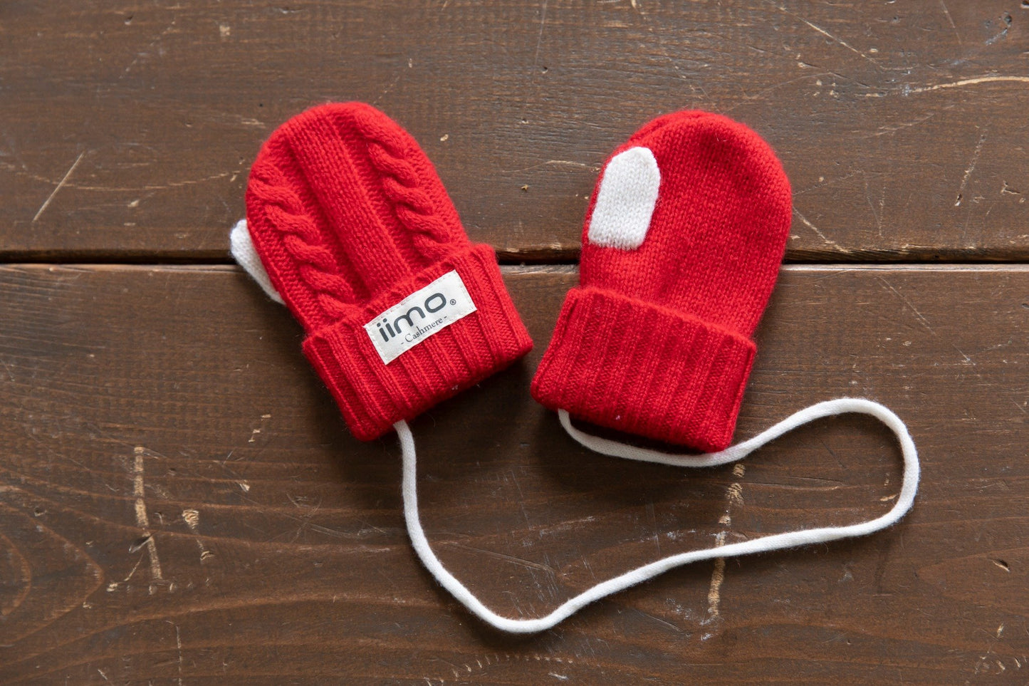 iimo Red / White Cashmere Collection (Limited Edition)