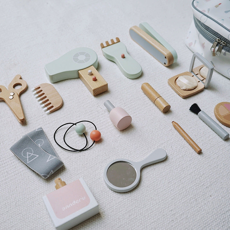 Wooden Make Up & Hairdresser Play Set